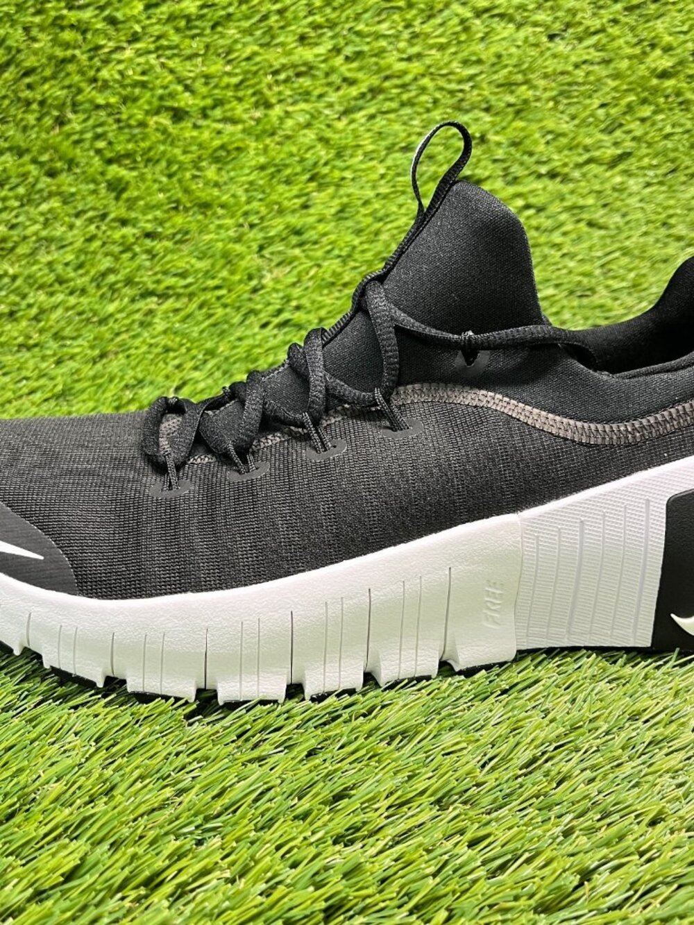 Nike Free Metcon 6 Womens Size 11.5 Black White Athletic Running Shoes Sneakers - Picture 3 of 10